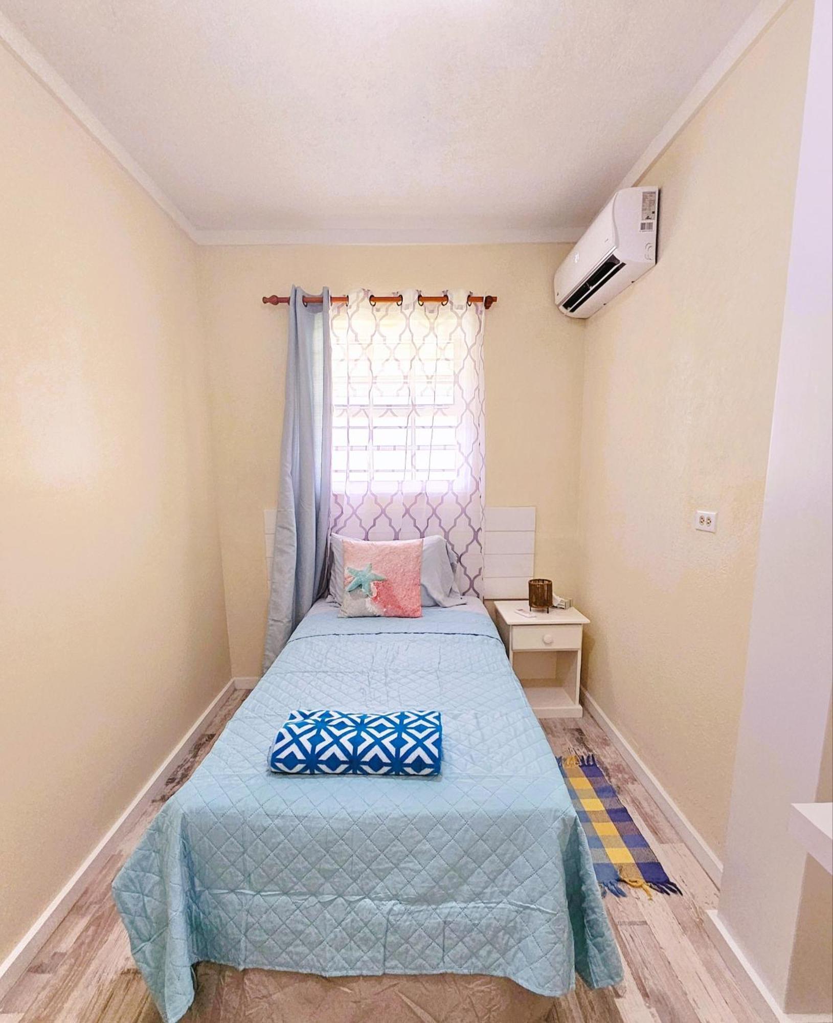 Ocean Bliss Apartments Christ Church Extérieur photo